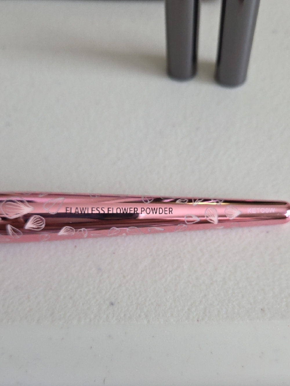 it cosmetics Pink and Rose Gold Makeup Brush Set - Picture 2 of 6